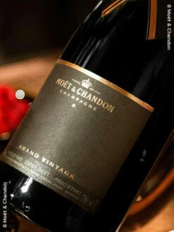 Moët & Chandon : Grand Vintage 2013 Ein Karton Mit 6 Flaschen Im Etui (75cl)